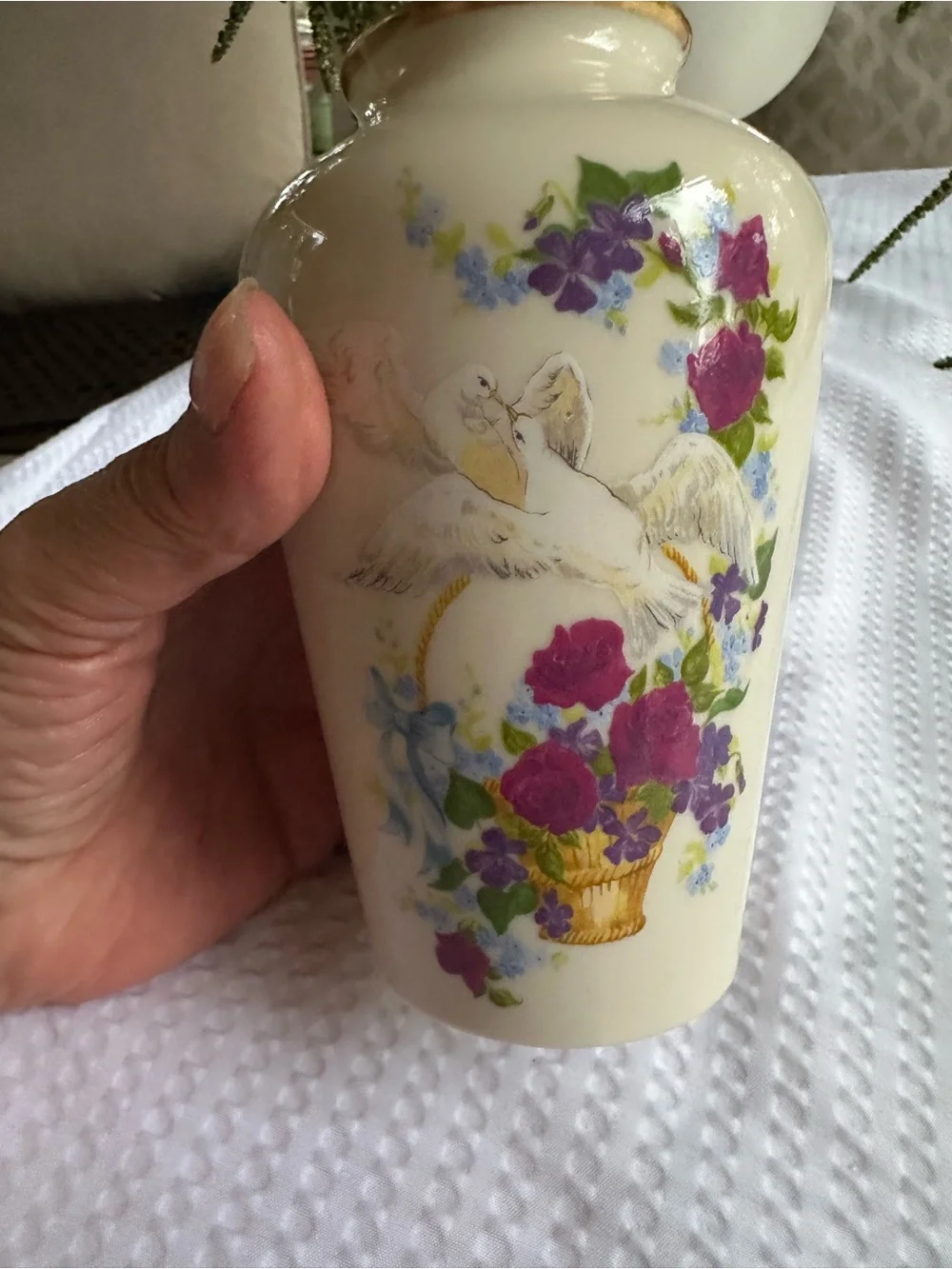 Vintage Lenox Birds of Love Vase Limited Edition Ivory Gold Trim 5 3/4”